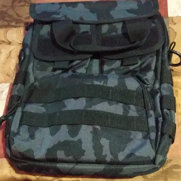 Men's Camouflage Backpack - Picture 1 of 3